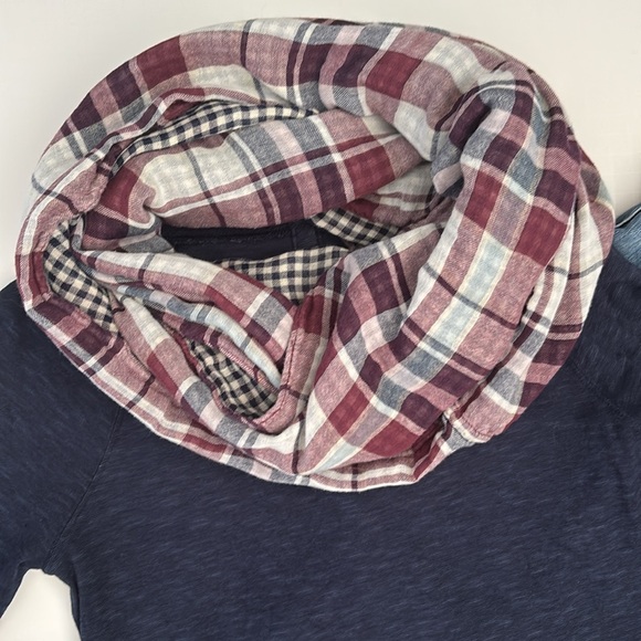Ann Taylor Loft Reversible Plaid Infinity Scarf - Picture 4 of 6